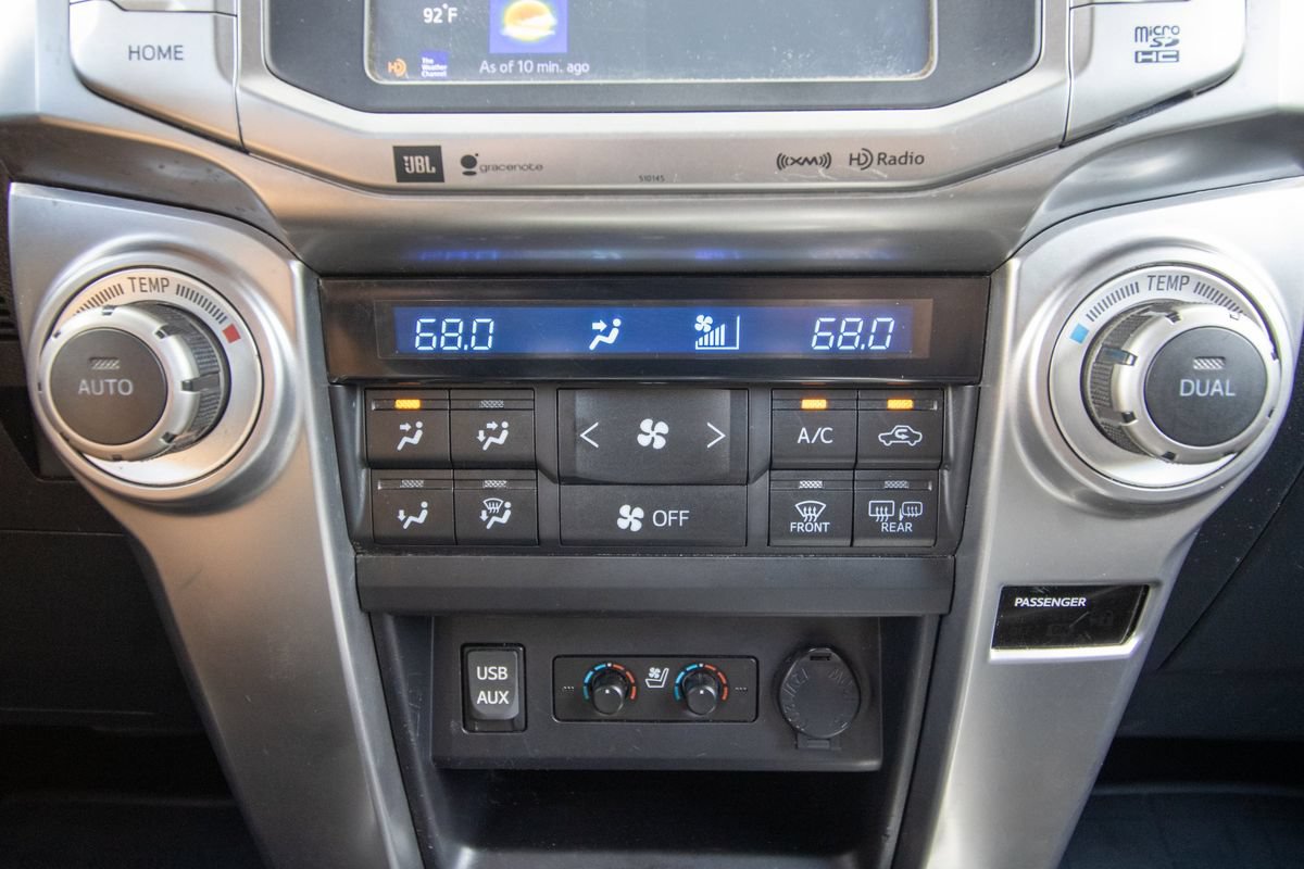 Used 2016 Toyota 4Runner Limited AWD/4WD image 31