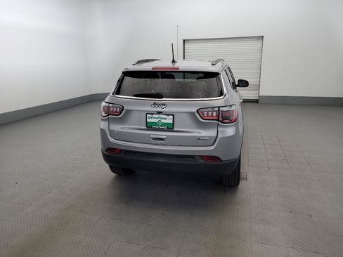 Used 2017 Jeep Compass Latitude w/ Popular Equipment Group AWD/4WD image 7