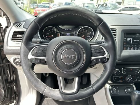 Used 2020 Jeep Compass Latitude FWD image 21