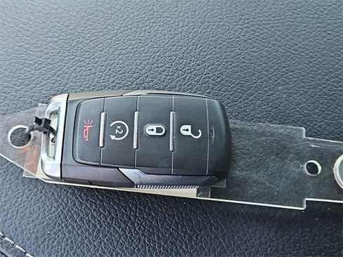 Used 2025 RAM 1500 Big Horn image 32