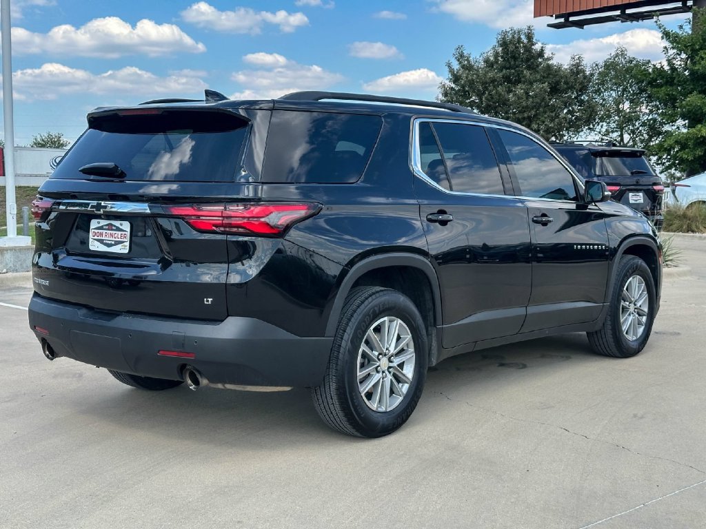 Used 2022 Chevrolet Traverse LT FWD image 3