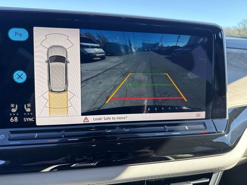 New 2026 Volkswagen Atlas SE image 14