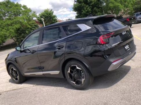 New 2026 Kia Sportage EX image 9