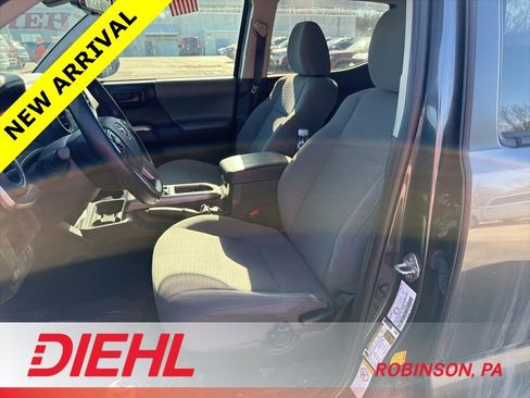 Used 2019 Toyota Tacoma SR5 image 8