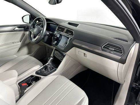 Used 2023 Volkswagen Tiguan SE R-Line AWD/4WD image 30