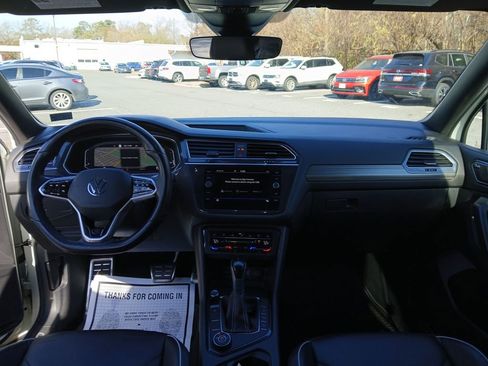 Used 2022 Volkswagen Tiguan SEL R-Line image 13