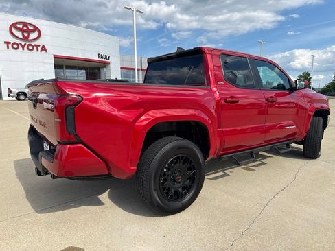 Certified 2025 Toyota Tacoma SR5 AWD/4WD image 3
