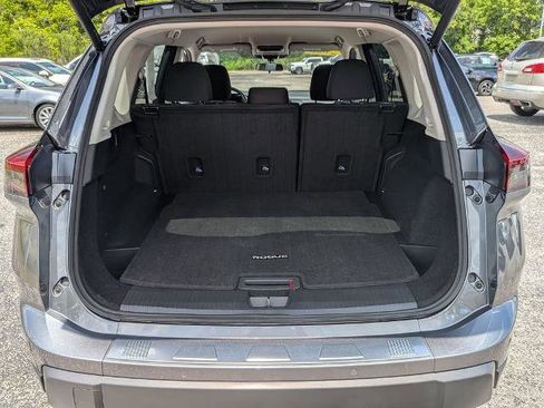 Certified 2025 Nissan Rogue SV FWD image 26