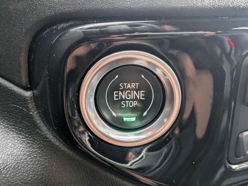 Certified 2024 Chevrolet Silverado 1500 LTZ AWD/4WD image 28