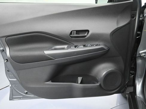 New 2025 Nissan Kicks Play S image 11