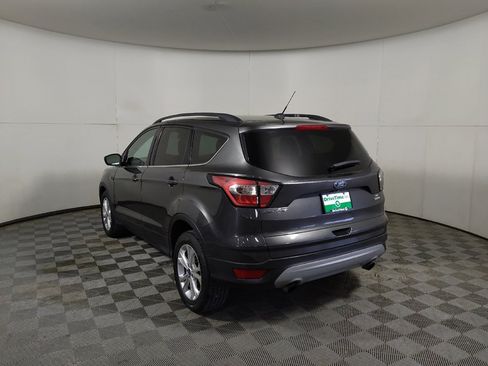 Used 2018 Ford Escape SE w/ Ford Safe & Smart Package FWD image 6