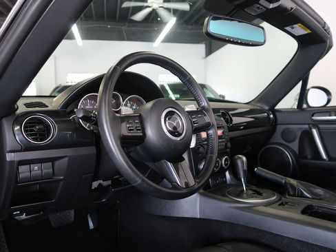 Used 2014 MAZDA MX-5 Miata Grand Touring w/ Premium Package RWD image 26