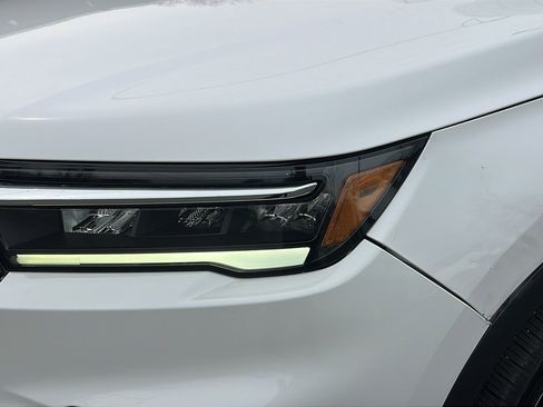 Used 2024 Honda Pilot Touring image 7