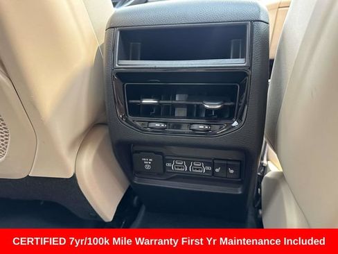 Used 2023 Jeep Grand Cherokee Limited AWD/4WD image 11