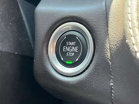 Used 2021 GMC Yukon SLE RWD image 15