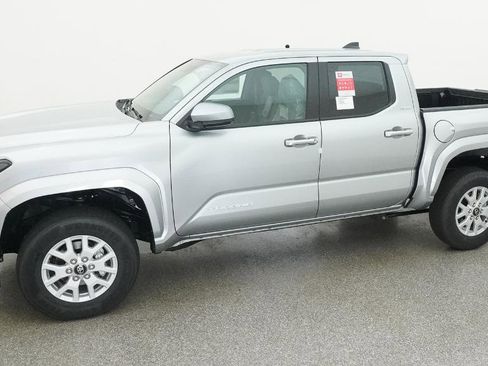 New 2026 Toyota Tacoma SR5 AWD/4WD image 5