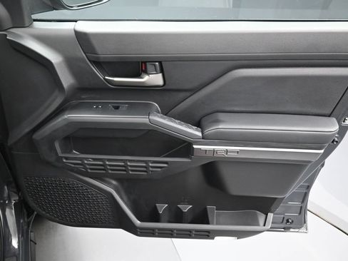 Certified 2025 Toyota Tacoma TRD Off-Road w/ TRD Off Road Upgrade Package AWD/4WD image 38