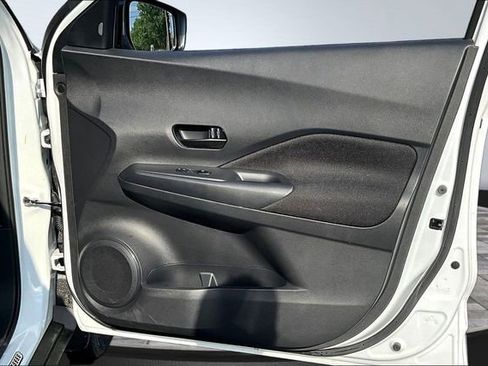 Used 2025 Nissan Kicks Play S image 25