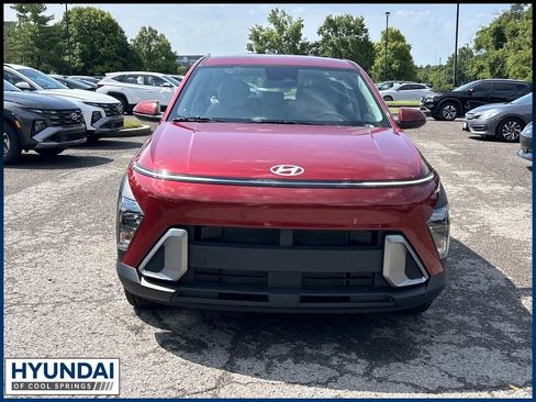 New 2027 Hyundai Kona SE FWD image 2