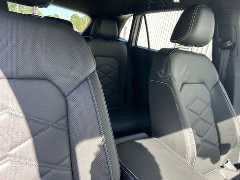 New 2026 Volkswagen Atlas Cross Sport SE FWD image 33