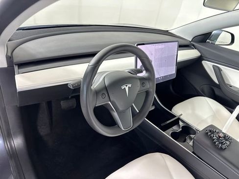 Used 2020 Tesla Model 3 Long Range image 13