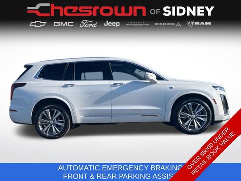 Used 2024 Cadillac XT6 Premium Luxury AWD/4WD image 12