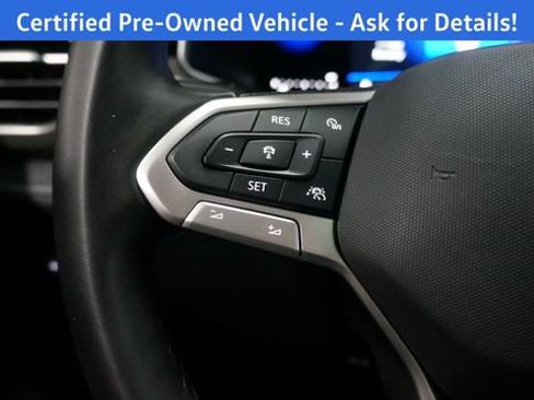 Certified 2025 Volkswagen Taos SE AWD/4WD image 23