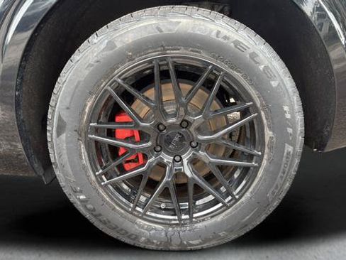 Used 2022 Genesis GV70 2.5T AWD/4WD image 26
