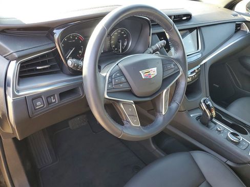 Used 2023 Cadillac XT5 Luxury image 8