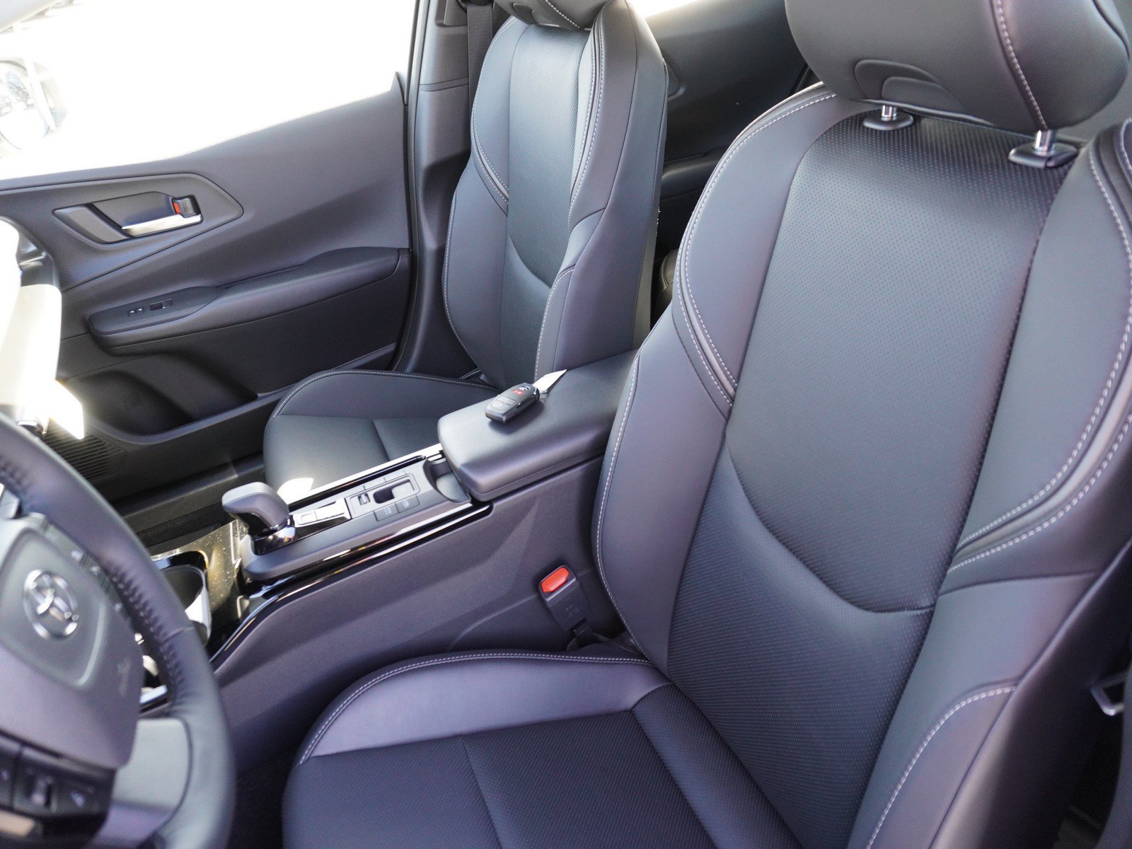 New 2027 Toyota Prius Plug-In Hybrid FWD image 22