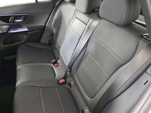 New 2026 Mercedes-Benz GLC 300 image 12