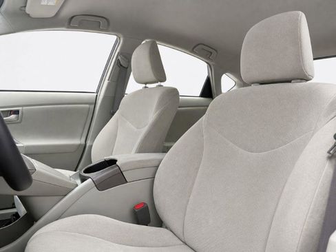Used 2015 Toyota Prius Two FWD image 9