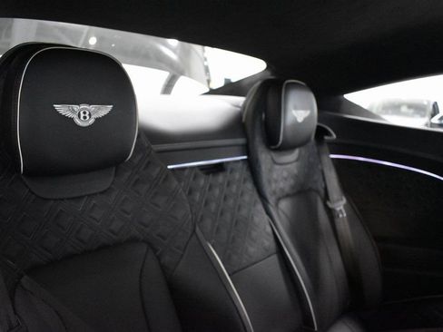 Used 2021 Bentley Continental GT image 17