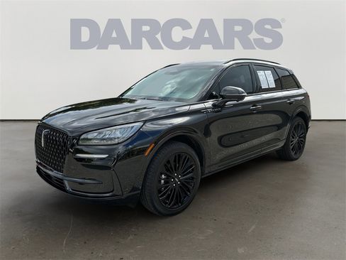 Used 2025 Lincoln Corsair FWD w/ Equipment Group 101A image 3