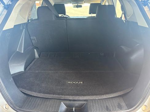 Used 2012 Nissan Rogue SV w/ Premium Pkg image 23