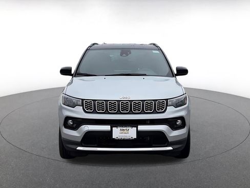 Used 2025 Jeep Compass Limited AWD/4WD image 3
