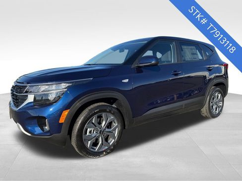 New 2026 Kia Seltos LX image 3