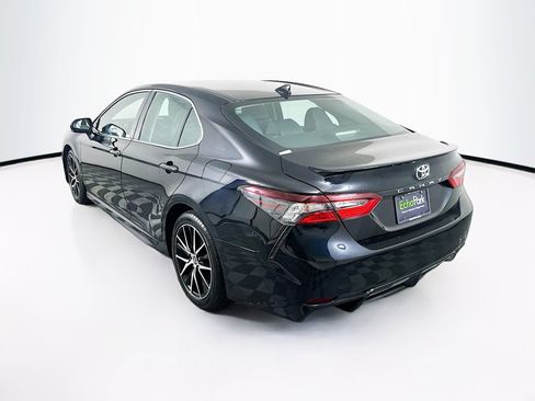 Used 2024 Toyota Camry SE FWD image 5