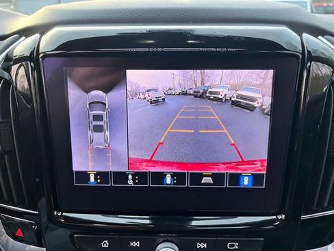 Used 2022 Chevrolet Traverse RS image 39