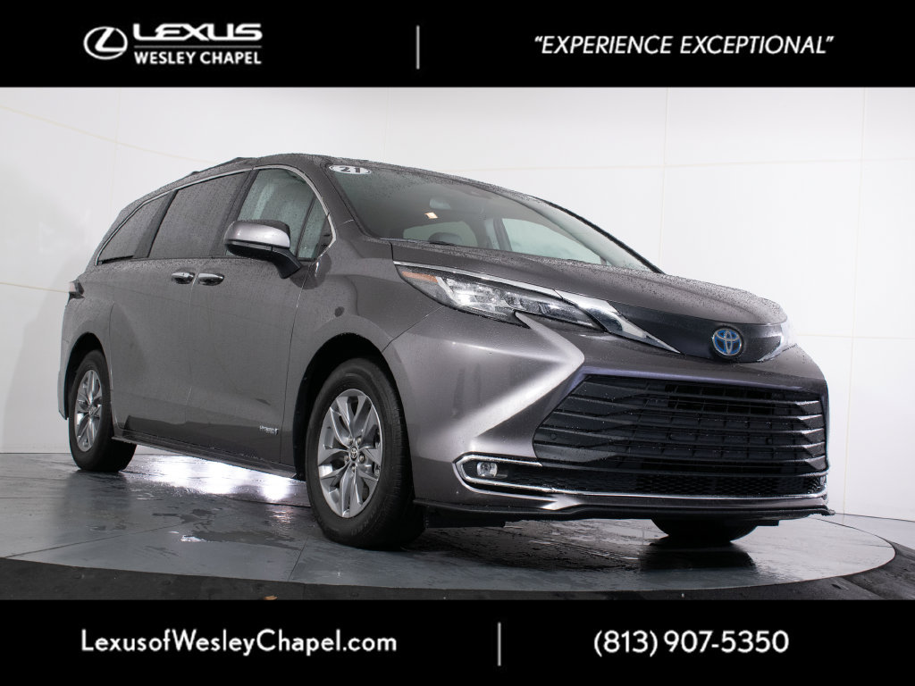 Used 2021 Toyota Sienna XLE w/ XLE Plus Package AWD/4WD image 1