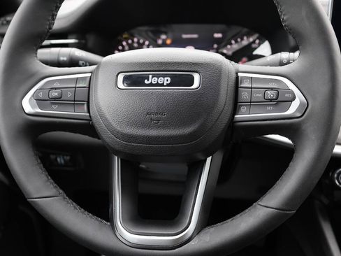 Used 2025 Jeep Compass Limited AWD/4WD image 18