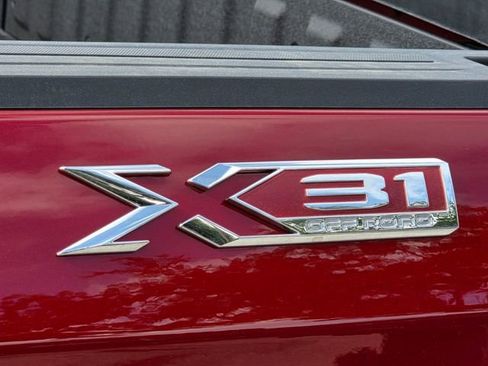 New 2026 GMC Sierra 1500 SLT w/ SLT Premium Plus Package AWD/4WD image 5