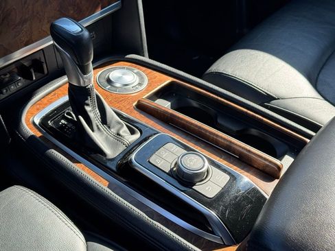 Used 2024 Nissan Armada SL w/ Captain's Chairs Package image 24