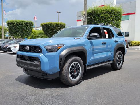 Used 2025 Toyota 4Runner 4WD image 6