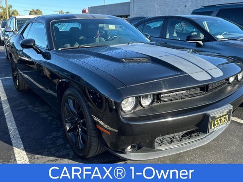 Used 2018 Dodge Challenger SXT w/ Blacktop Package image 2