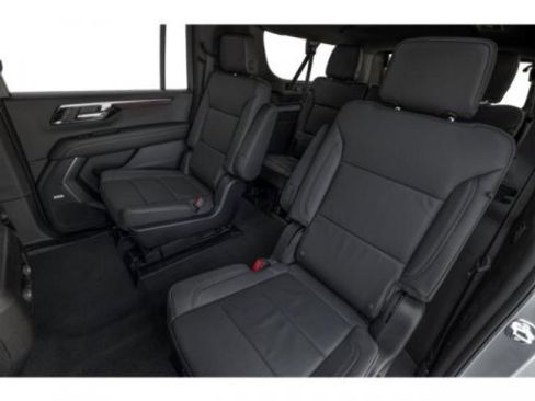 New 2026 Chevrolet Suburban LT image 12