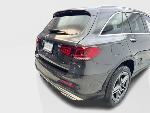 Used 2022 Mercedes-Benz GLC 300 w/ AMG Line image 18