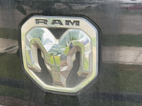 Used 2020 RAM 1500 Laramie AWD/4WD image 15