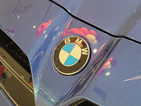 Used 2025 BMW M3 Competition AWD/4WD image 9