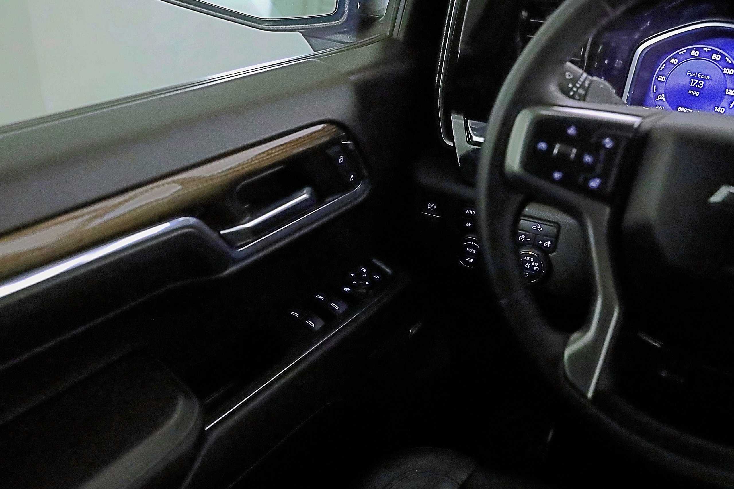 Used 2023 Chevrolet Silverado 1500 RST w/ Convenience Package II AWD/4WD image 20